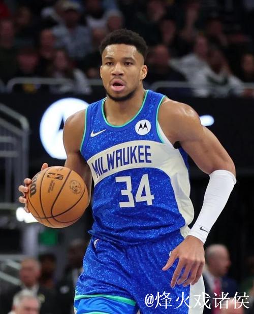 美记:阿德托昆博可能愿意把迈阿密当作自己下一站的家 美记:阿德托昆博可能愿意把迈阿密当作自己下一站的家