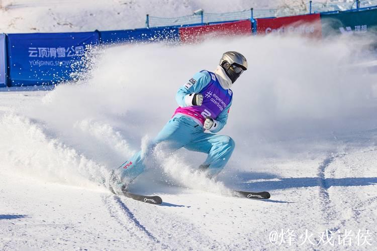 决战云顶 中国队四人晋级决赛